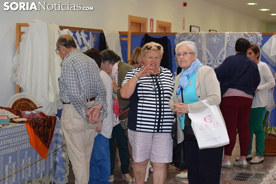 Encuentro de encajeras de bolillos en Soria. /S.N.