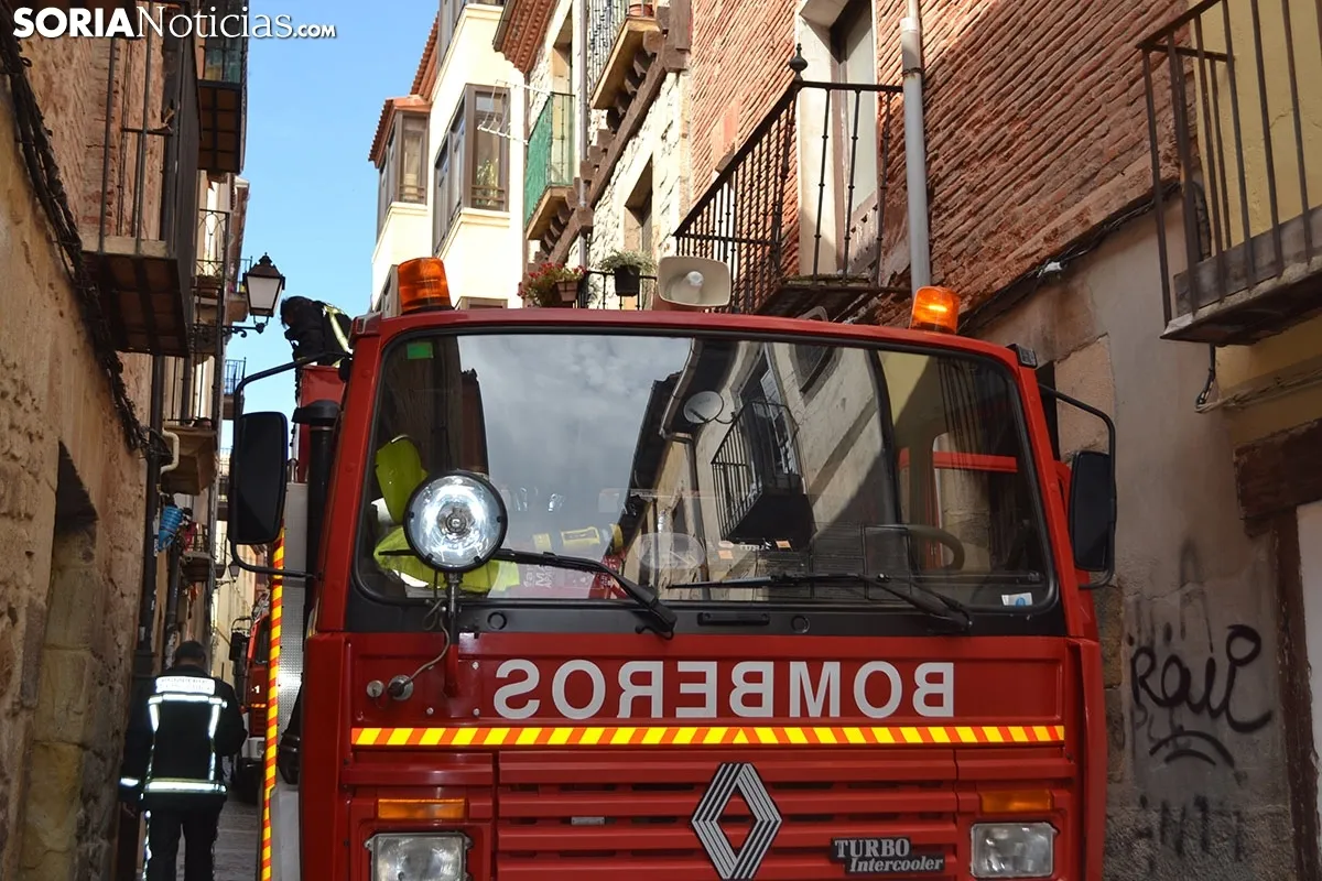 Intervención de los bomberos en la calle Zapatería.