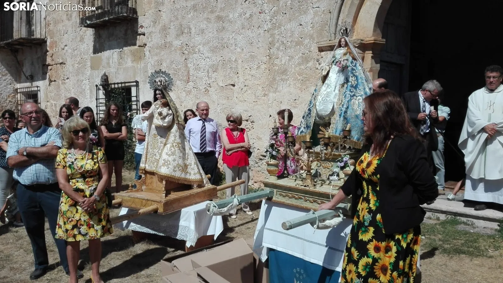 Una imagen de la procesión ya en la ermita. /SN