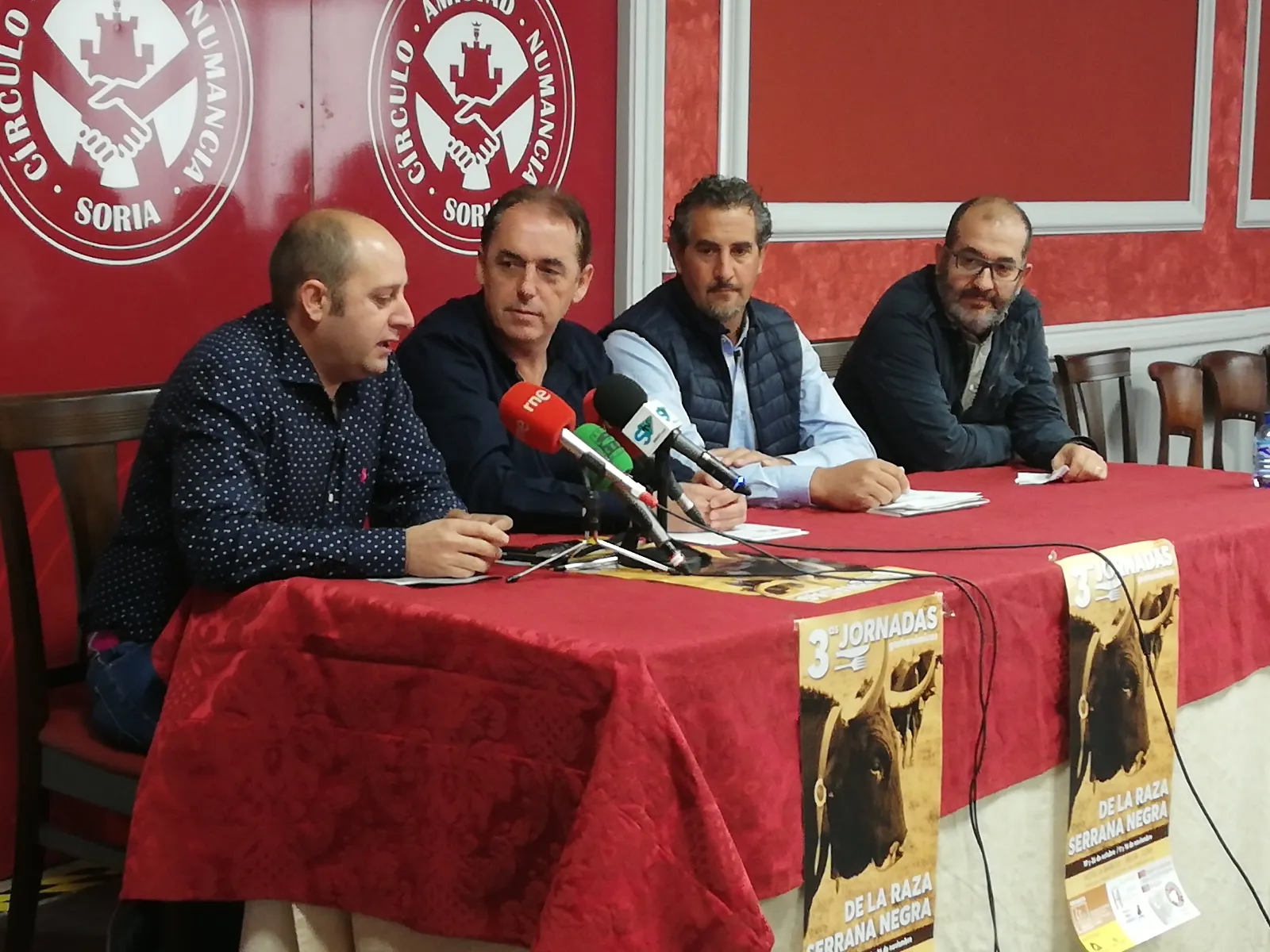 Presentación de las III Jornadas Gastronómicas de la Raza Serrana Negra