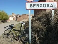 Imágenes de los carteles de los pueblos sorianos realizadas por José Miguel Roy