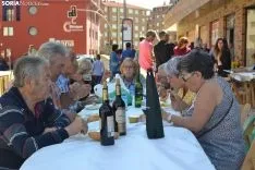 Una imagen de la comida vecinal en Los Pajaritos. /SN