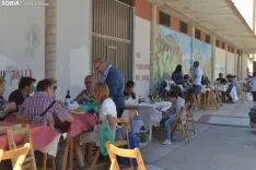 Una imagen de la comida vecinal en Los Pajaritos. /SN