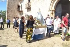 Una imagen de la llegada de la procesión a la ermita. /SN