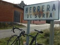 Imágenes de los carteles de los pueblos sorianos realizadas por José Miguel Roy