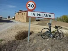 Imágenes de los carteles de los pueblos sorianos realizadas por José Miguel Roy