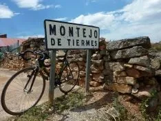 Imágenes de los carteles de los pueblos sorianos realizadas por José Miguel Roy