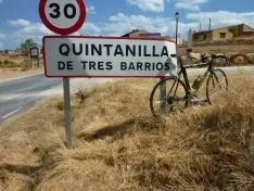 Imágenes de los carteles de los pueblos sorianos realizadas por José Miguel Roy