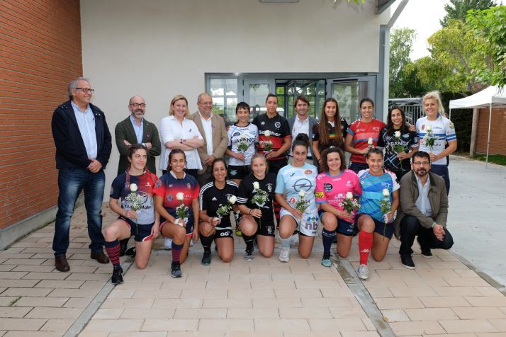 450 jugadoras de 15 equipos de rugby participan en un torneo contra la Violencia de Género