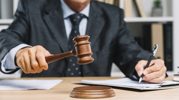 Condenado a dos años de prisión por apropiarse de 65.000 € de la empresa en la que trabajaba