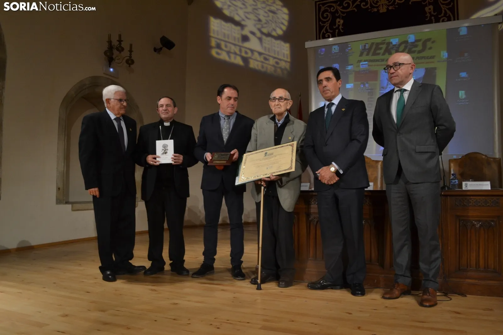 Una imagen de la conmemoración y de los homenajes. /SN