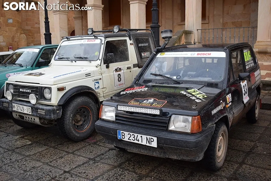 VII Spain Classic Raid, ante el Ayuntamiento de Soria. /SN