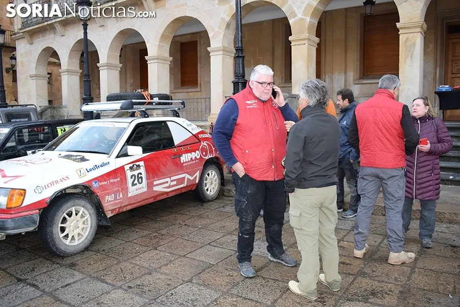 VII Spain Classic Raid, ante el Ayuntamiento de Soria. /SN