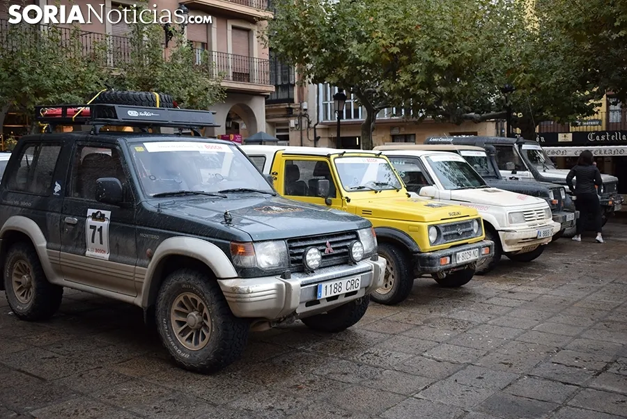 VII Spain Classic Raid, ante el Ayuntamiento de Soria. /SN