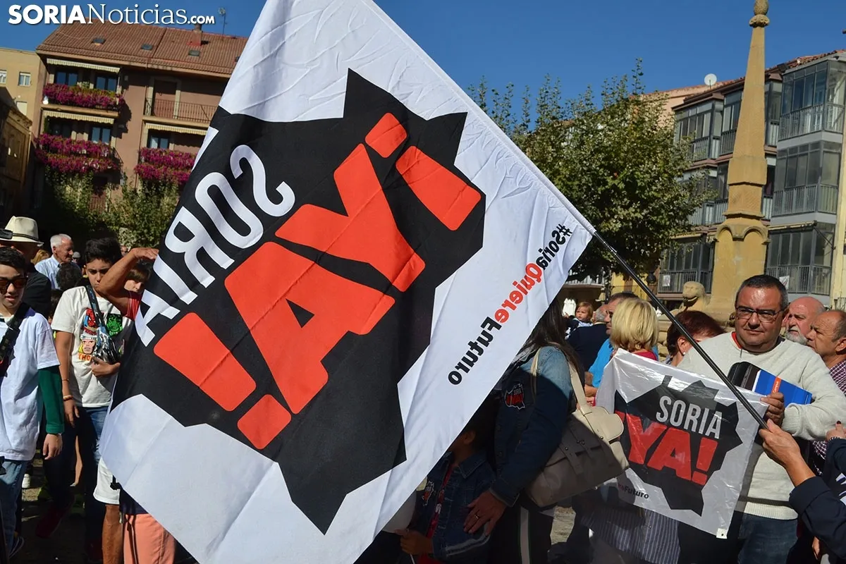 Soria se detiene durante 5 minutos con la España Vaciada.