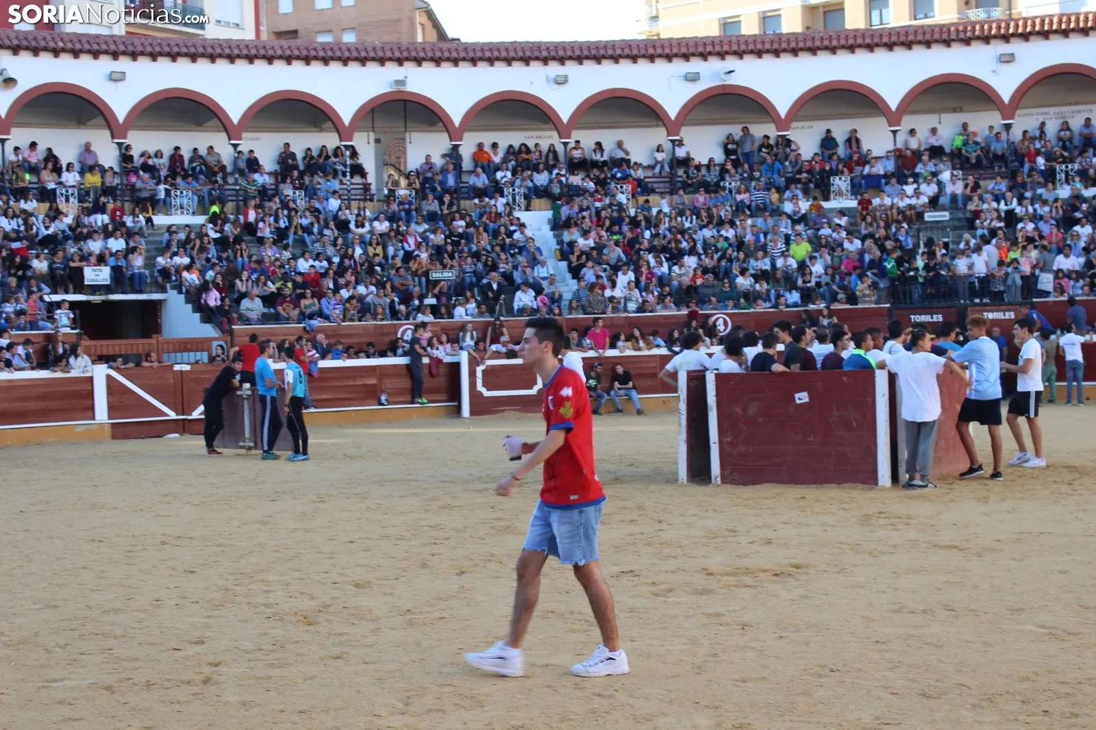 Suelta de vaquillas en La Chata. SN