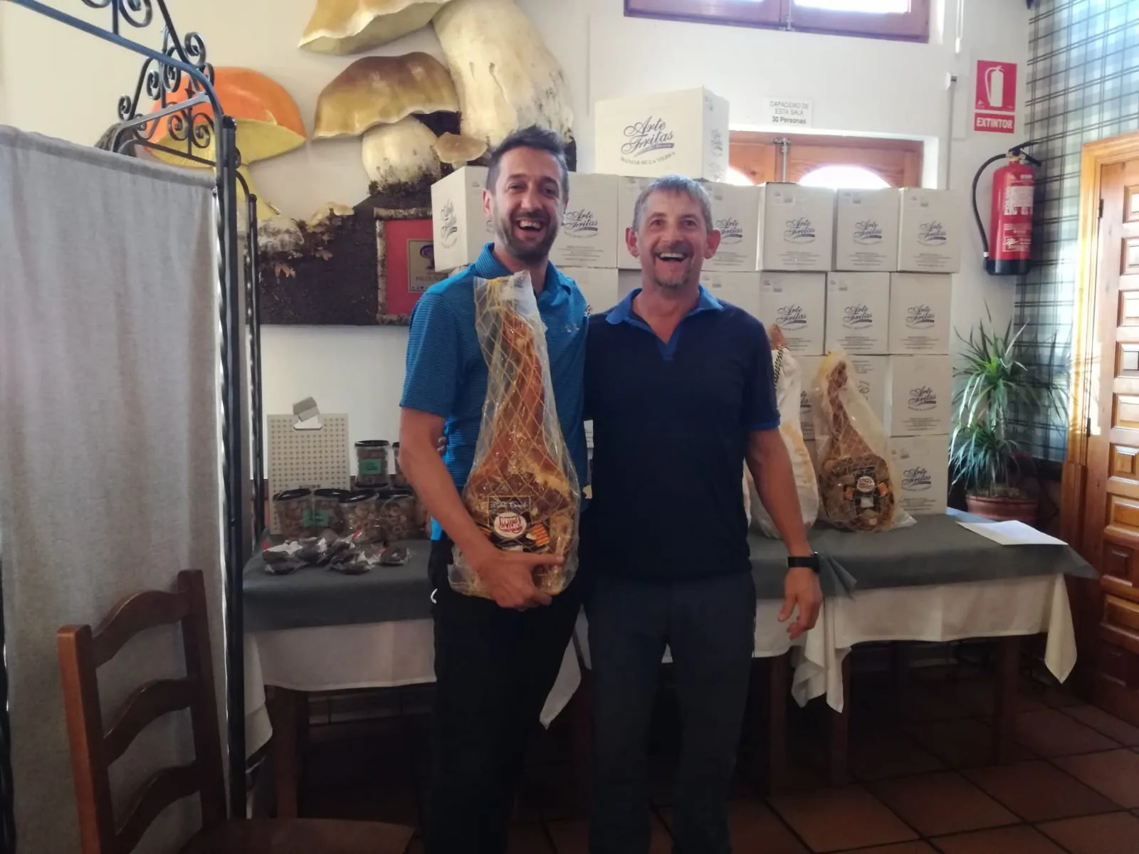 Foto 2 - Diego Errazquin, ganador scrach del torneo de golf  Arte Fritas