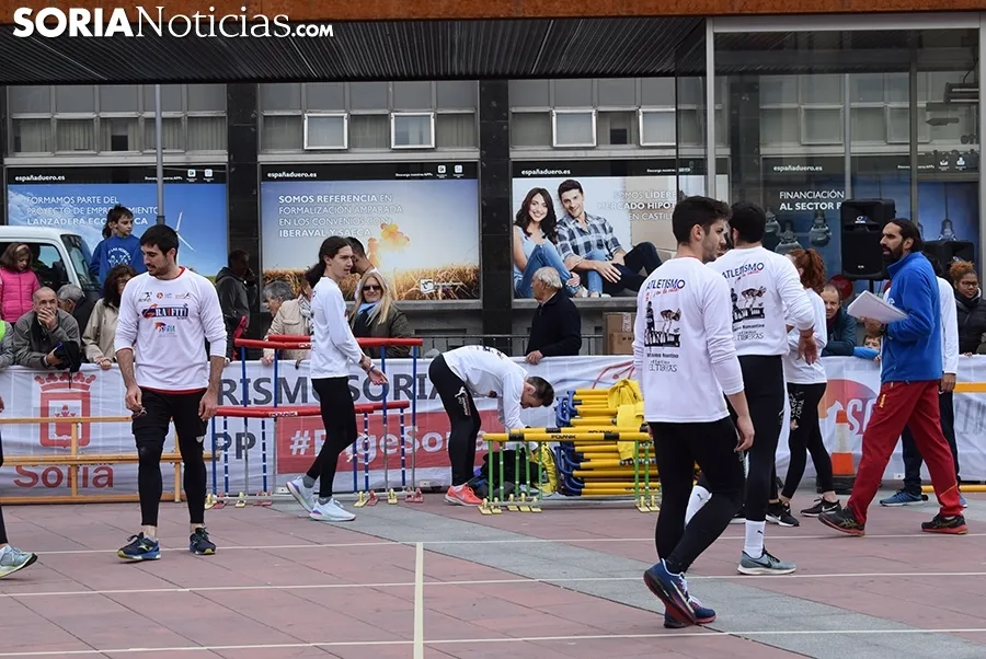 Foto 13 - El CAEP lleva el atletismo al centro de Soria