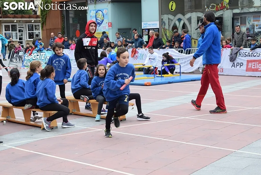 Foto 10 - El CAEP lleva el atletismo al centro de Soria