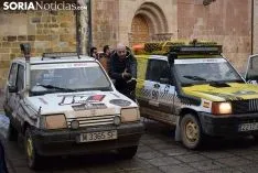 VII Spain Classic Raid, ante el Ayuntamiento de Soria. /SN