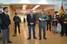 Una de las imágenes de la muestra y de su apertura este lunes. /SN