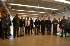 Una de las imágenes de la muestra y de su apertura este lunes. /SN