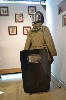 Una de las imágenes de la muestra y de su apertura este lunes. /SN