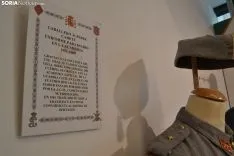 Una de las imágenes de la muestra y de su apertura este lunes. /SN