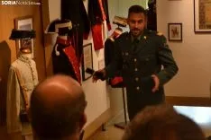 Una de las imágenes de la muestra y de su apertura este lunes. /SN