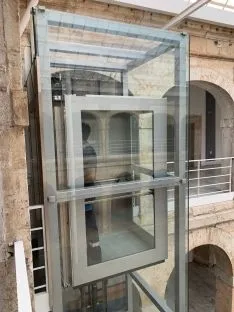 Foto 3 - El Burgo pone en marcha el ascensor de San Agust&iacute;n para facilitar la accesibilidad al centro cultural