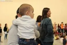 Los niños y las niñas sorianas, seducidos por el ritmo de Almozandia. SN