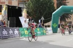 Deporte al aire libre y en el complejo de Fuente del Rey este domingo en la capital de Soria.