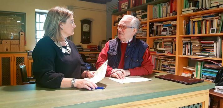 La vicepresidenta de la Diputación, María José Jiménez y Agustín Escolano, del CEINCE. 