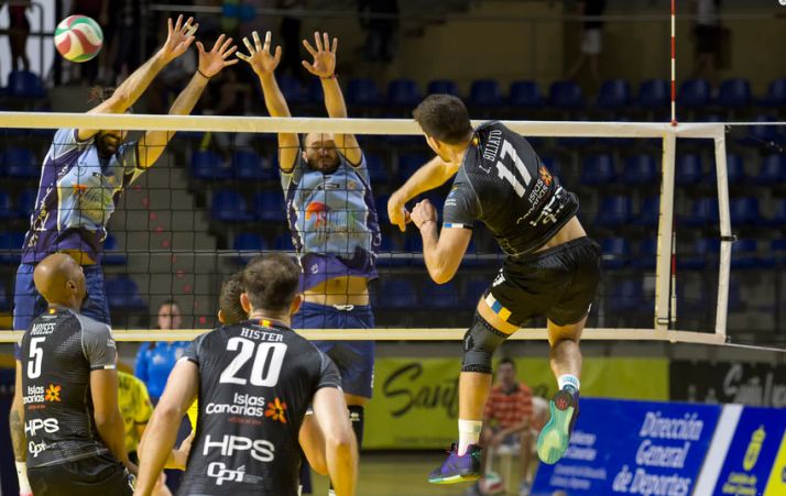 Un lance del partido. /José Haro