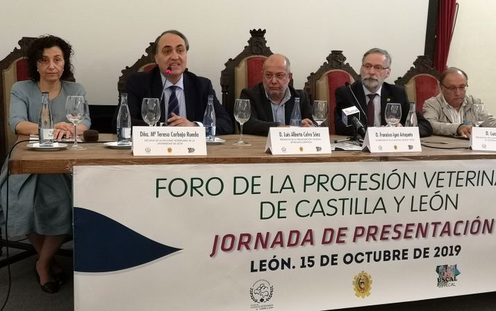 Colegios profesionales, Universidad y sindicatos constituyen el I Foro de Veterinaria