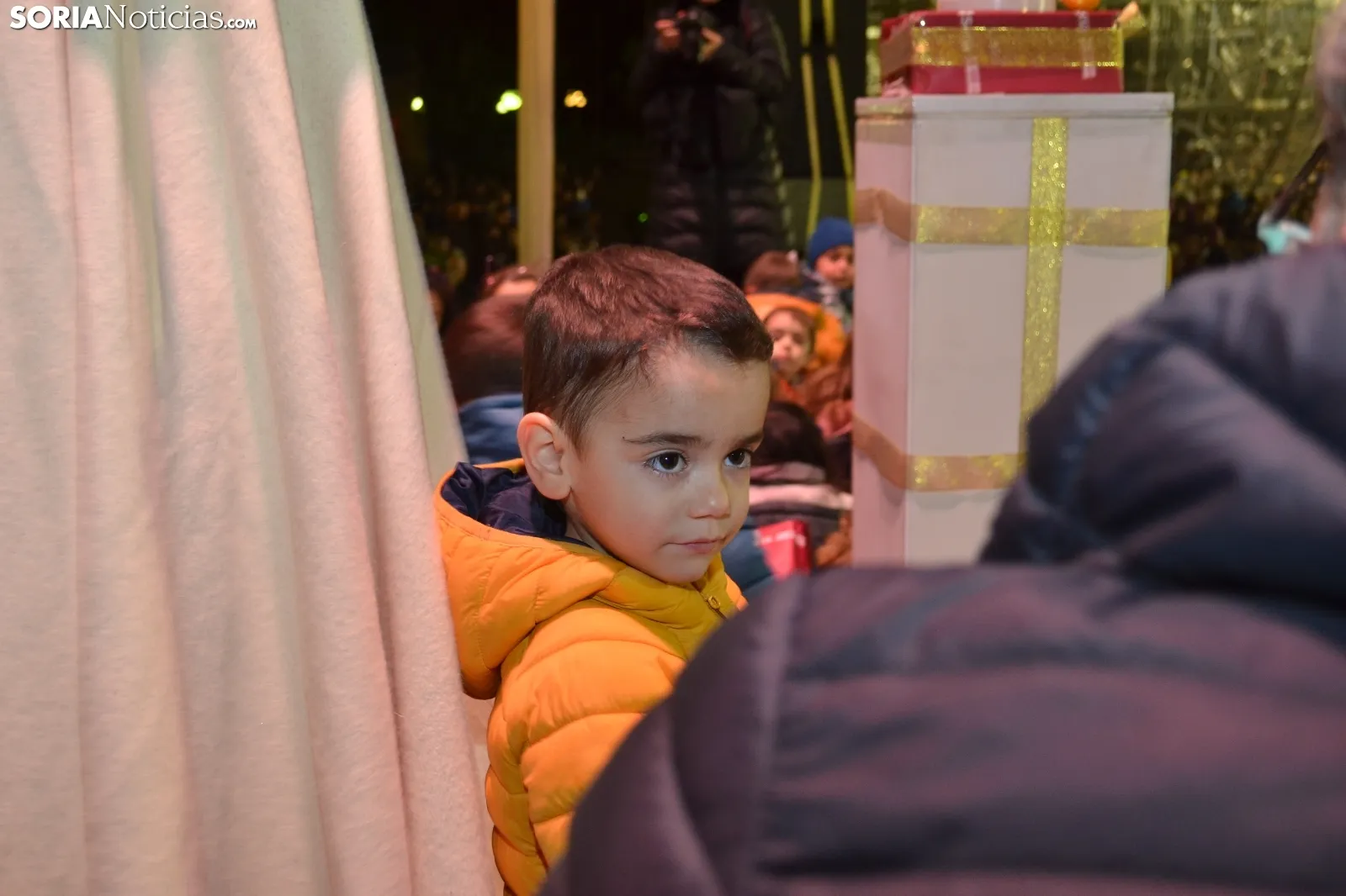 Una imagen de la apertura del tiempo navideño este viernes. /SN