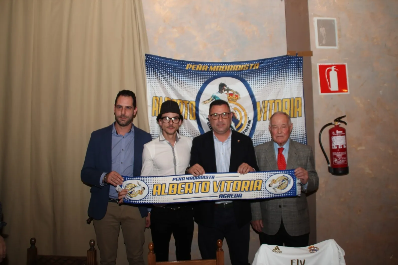 Foto 7 - La Pe&ntilde;a Madridista Alberto Vitoria de &Aacute;greda nombra socio de honor a Antonio Ruiz