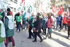 Una imagen de la concentración ante la sede de la Junta en la capital soriana. /SN