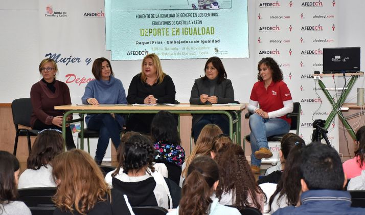 La Junta celebra una Jornada de igualdad en el deporte para alumnos de Secundaria