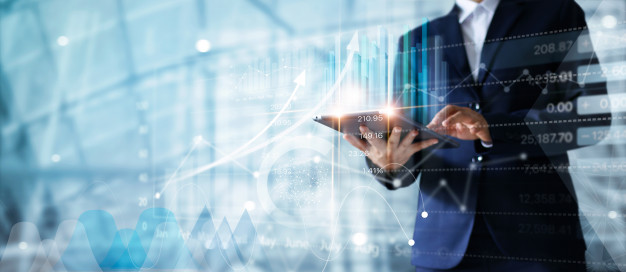 Empresario que utiliza un formato electrónico. 