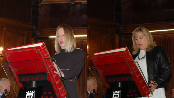 Navascués (izda.) y Morales en la toma de posesión hoy. /Ayto.