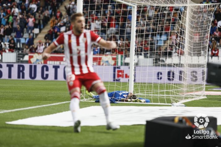  El Numancia termina su racha y pierde ante el Almería (2-0)