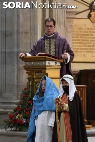Una imagen de 'Las Posadas' en Ágreda este domingo. /Nacho Grijalbo