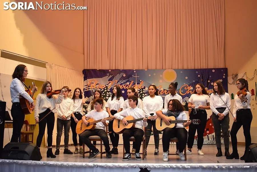Foto 14 - Galer&iacute;a de im&aacute;genes: 11 grupos participan en el VI Concurso Diocesano de Villancicos