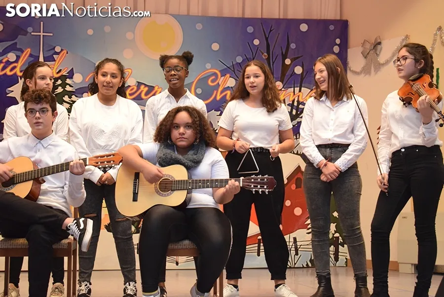 Foto 12 - Galer&iacute;a de im&aacute;genes: 11 grupos participan en el VI Concurso Diocesano de Villancicos