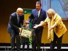 Foto 13 - Estos son los dibujos y los autores ganadores de las pequepostales de Caja Rural