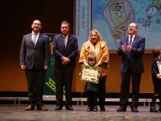 Foto 12 - Estos son los dibujos y los autores ganadores de las pequepostales de Caja Rural