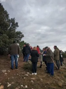 Carbonera de Frentes coloca su belén en lo alto del Santo.