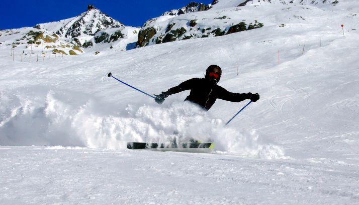 El CES abre el plazo para esquiar en Sierra Nevada