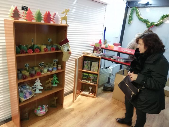 Delirios Fadess se instala en el centro para vender y regalar Navidad